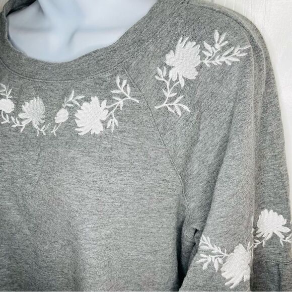 Isabel Maternity by Ingrid & Isabel Floral Embroidered Yoke Sweatshirt Grey M - Picture 6 of 9